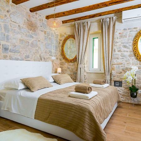 Отель Lux Aurelius In Split Centre Old Town Экстерьер фото